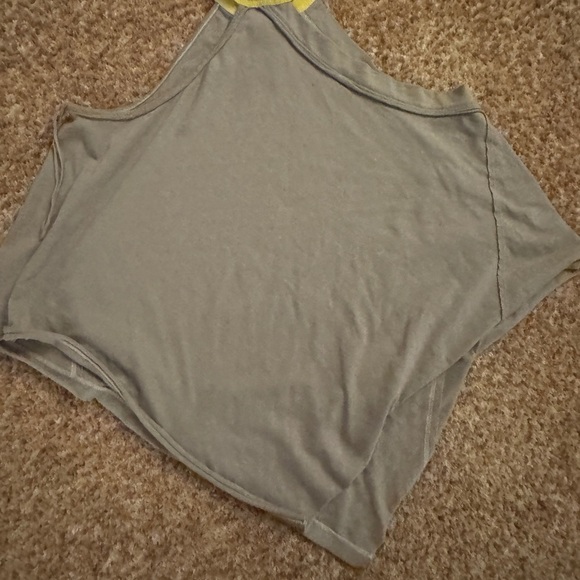 We the free TANK size medium flowey - Picture 4 of 4